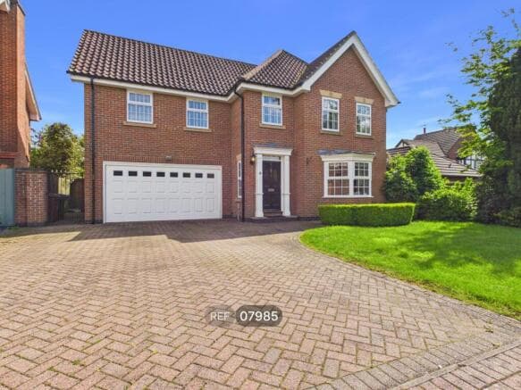 5 bed Detached to rent