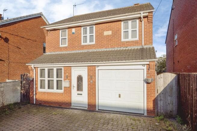 3 bed Detached for sale