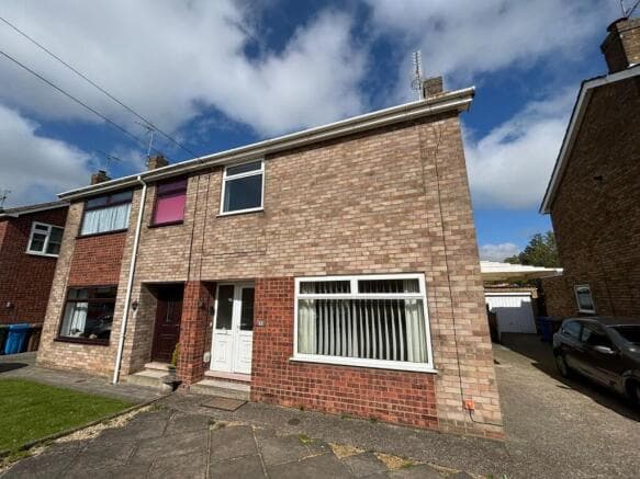 3 bed Semi-Detached to rent