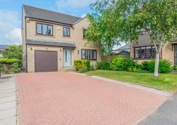 4 bed Detached for sale in bradford