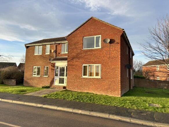 Studio for sale in whitby