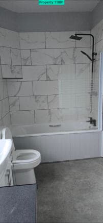 Studio to rent in brighouse