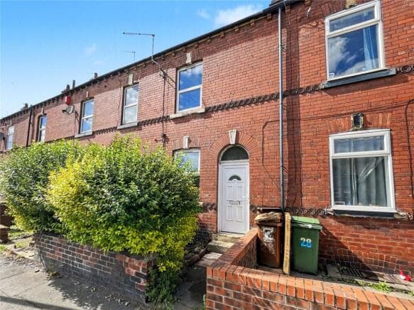 2 bed Terraced to rent in wakefield