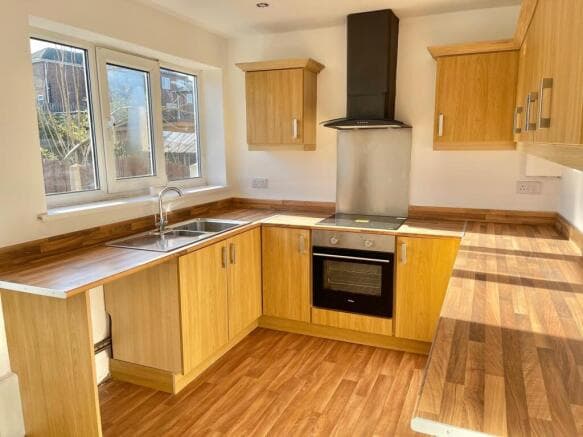 3 bed Semi-Detached to rent in barnsley