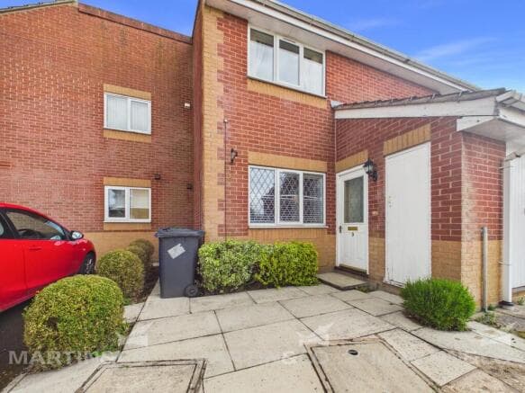 2 bed Apartment for sale