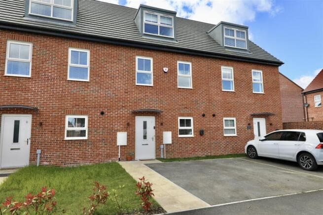 3 bed Terraced for sale
