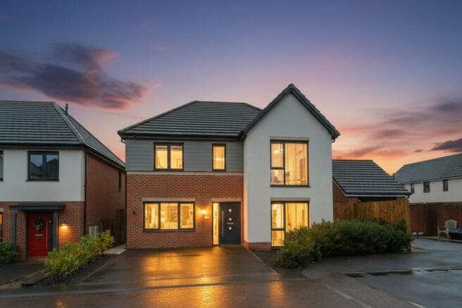 4 bed Detached for sale