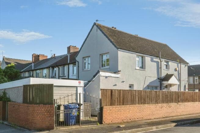 3 bed End of Terrace for sale in doncaster