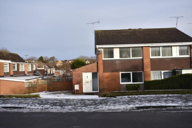 3 bed Semi-Detached to rent