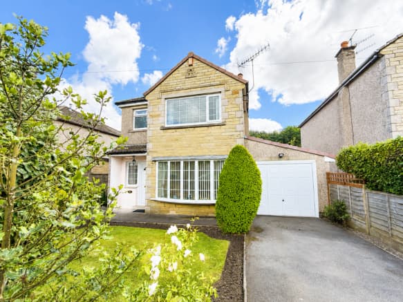 3 bed Detached for sale in shipley