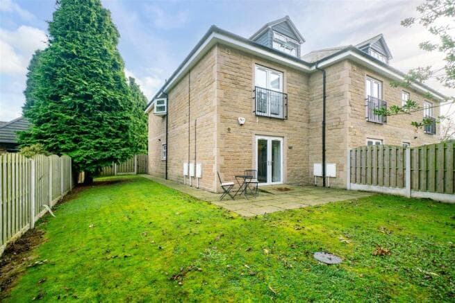 2 bed Flat for sale