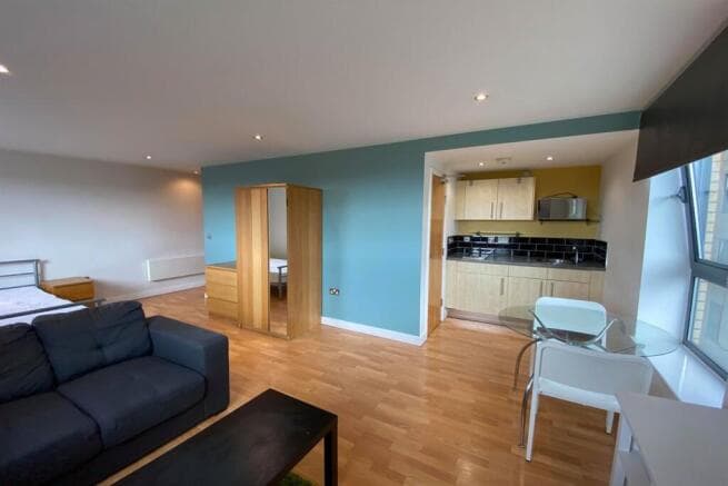 Studio to rent