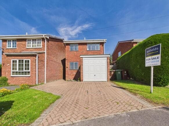 3 bed Detached for sale in pontefract