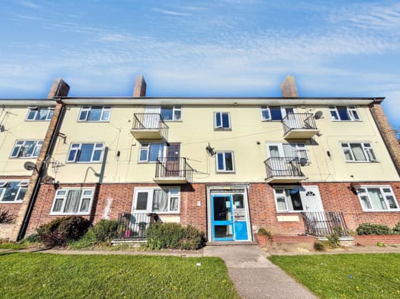 2 bed Apartment for sale