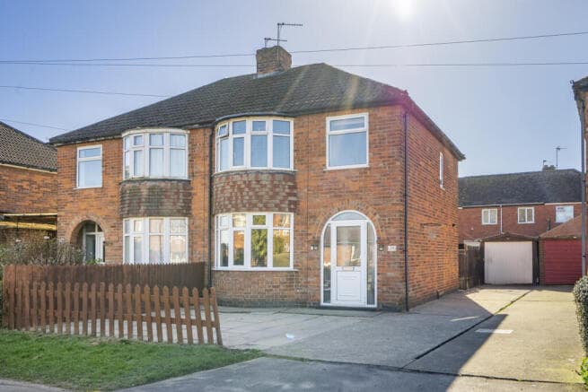 3 bed Semi-Detached for sale in york
