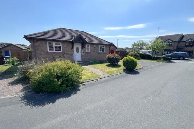 2 bed Bungalow for sale in sheffield