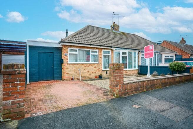 2 bed Semi-Detached Bungalow for sale in york
