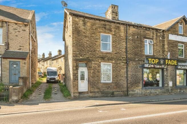 2 bed Semi-Detached for sale in huddersfield