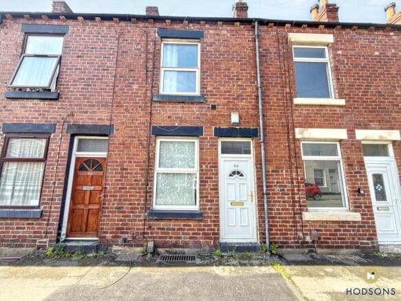 2 bed Terraced for sale in wakefield