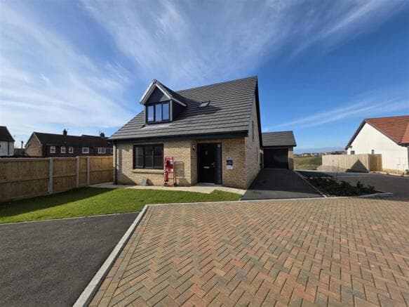 3 bed Detached Bungalow for sale in scarborough