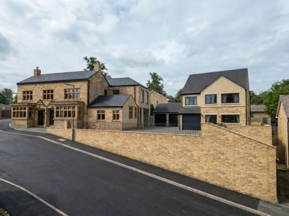 4 bed Semi-Detached for sale