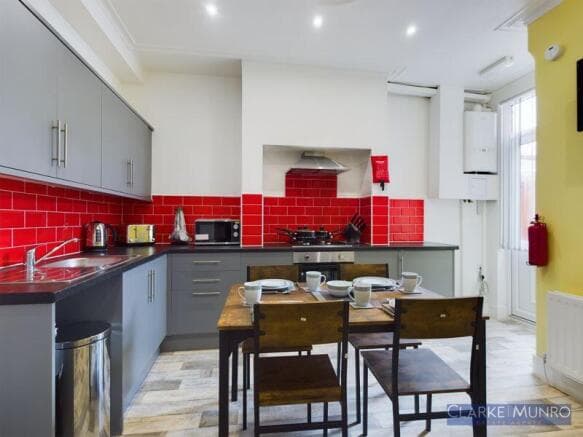 4 bed Town House to rent in middlesbrough