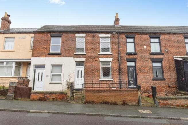 3 bed Terraced for sale in wakefield