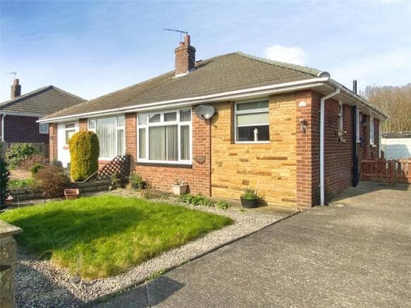 2 bed Bungalow for sale in dewsbury