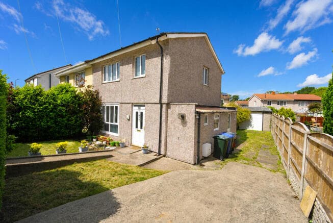 3 bed Semi-Detached for sale in doncaster
