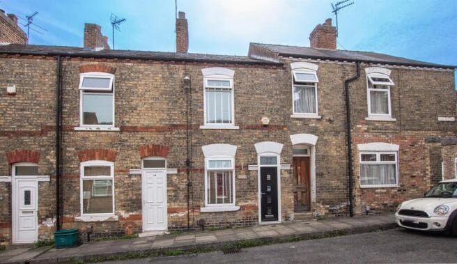 2 bed Terraced to rent in york