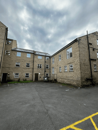 2 bed Flat to rent in shipley