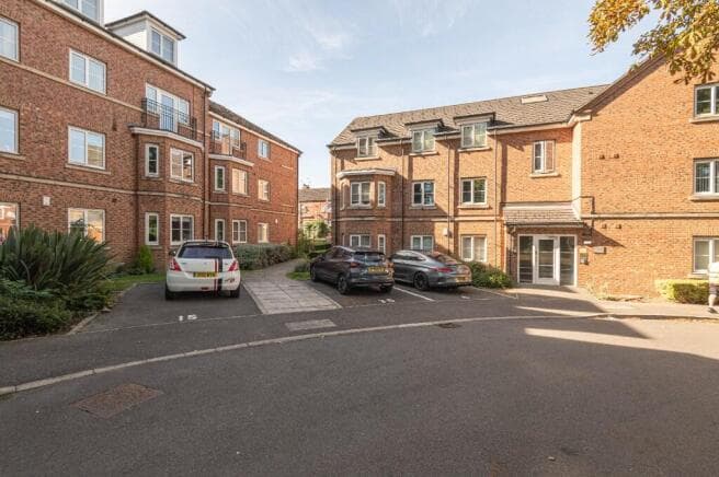 2 bed Flat for sale in pontefract
