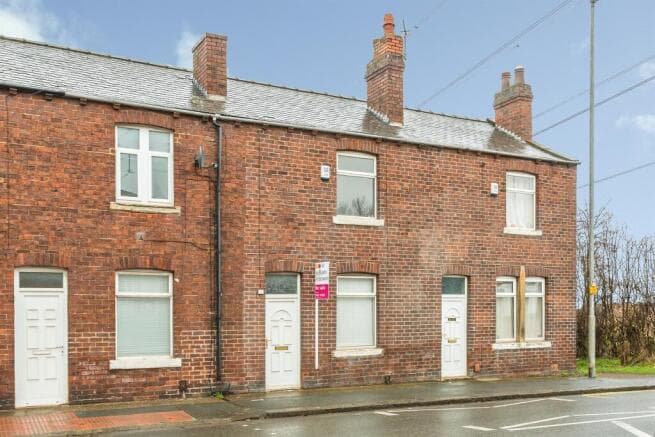 2 bed Terraced for sale in wakefield