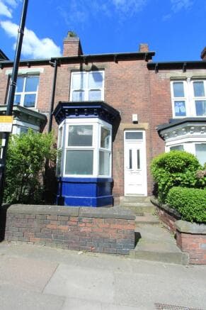 4 bed Terraced to rent