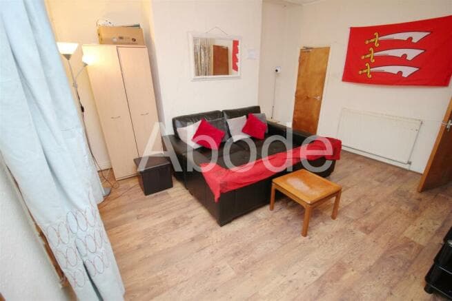 5 bed House to rent in leeds