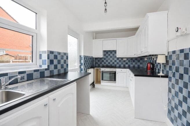 2 bed Terraced for sale in castleford
