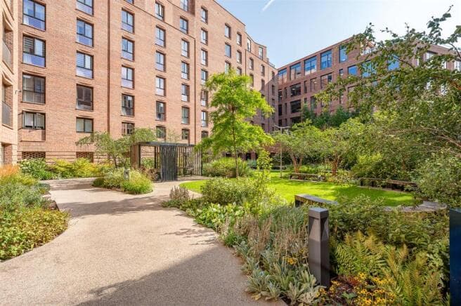 2 bed Duplex for sale