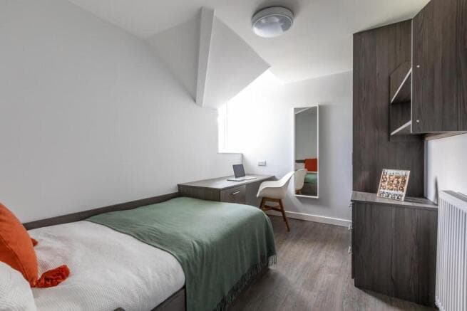 4 bed Flat to rent in leeds