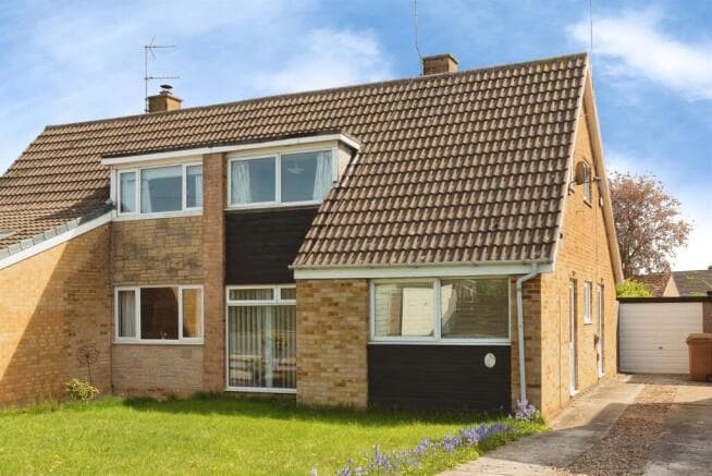 3 bed Bungalow for sale in beverley
