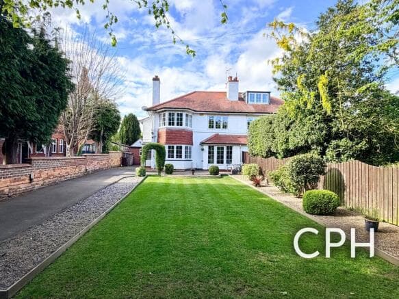 4 bed Semi-Detached for sale in scarborough