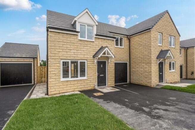 3 bed Semi-Detached to rent in bradford