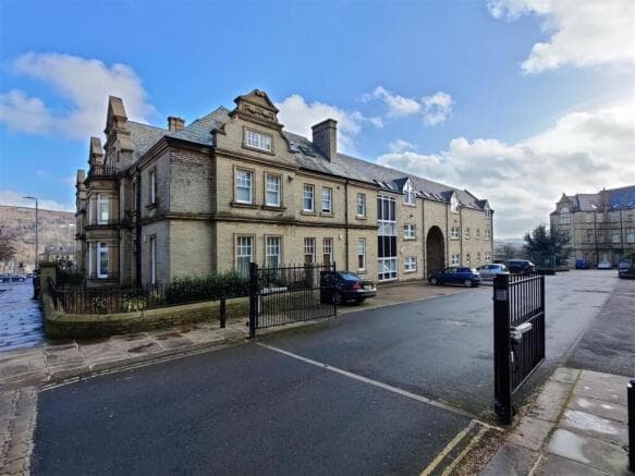 1 bed House to rent in halifax