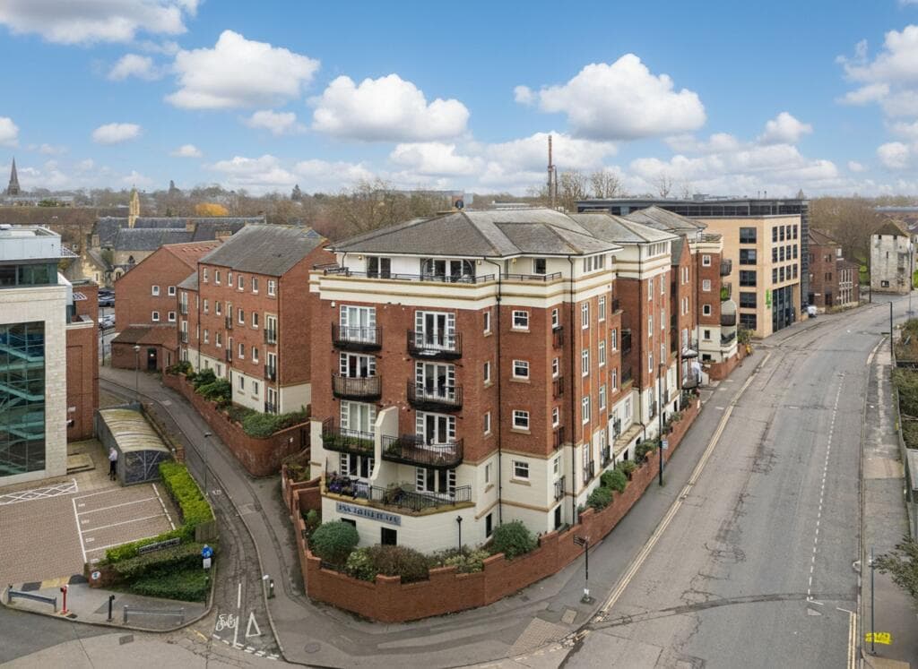 2 bedroom penthouse for sale in Mayfair House, Piccadilly, York, YO1 9QJ, YO1 - Detached House in york