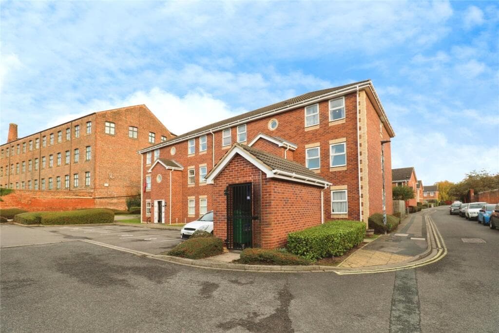 2 bedroom flat for sale in Barbican Mews, York, North Yorkshire, YO10 - Flat/Apartment in york