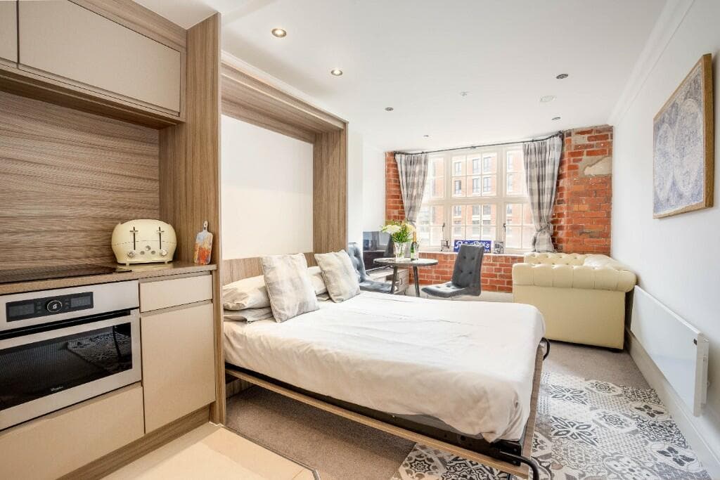 Studio flat for rent in Navigation Road, York, North Yorkshire, YO1 - Detached House in york