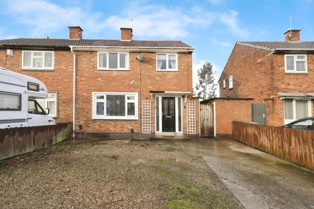 3 bedroom semi-detached house for sale in Chaloners Road, York, YO24 - Semi-Detached House in york