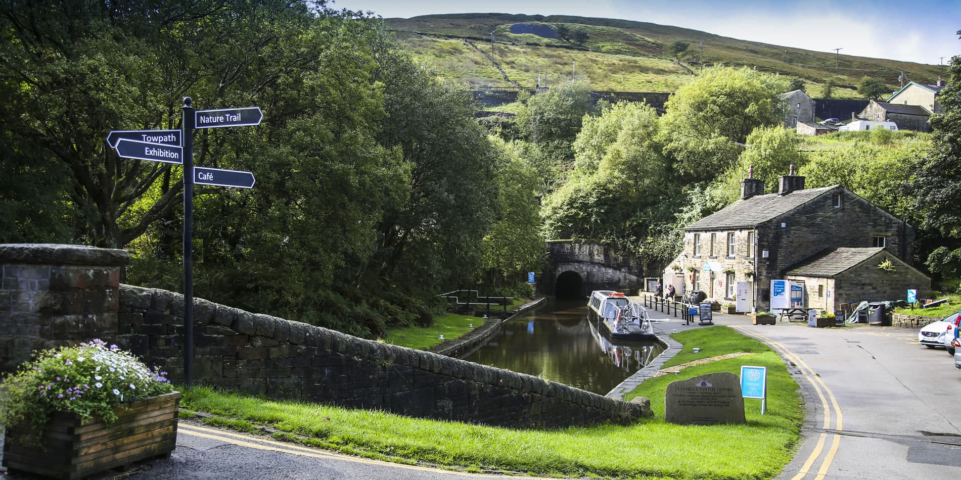 Walk: Huddersfield Narrow Canal