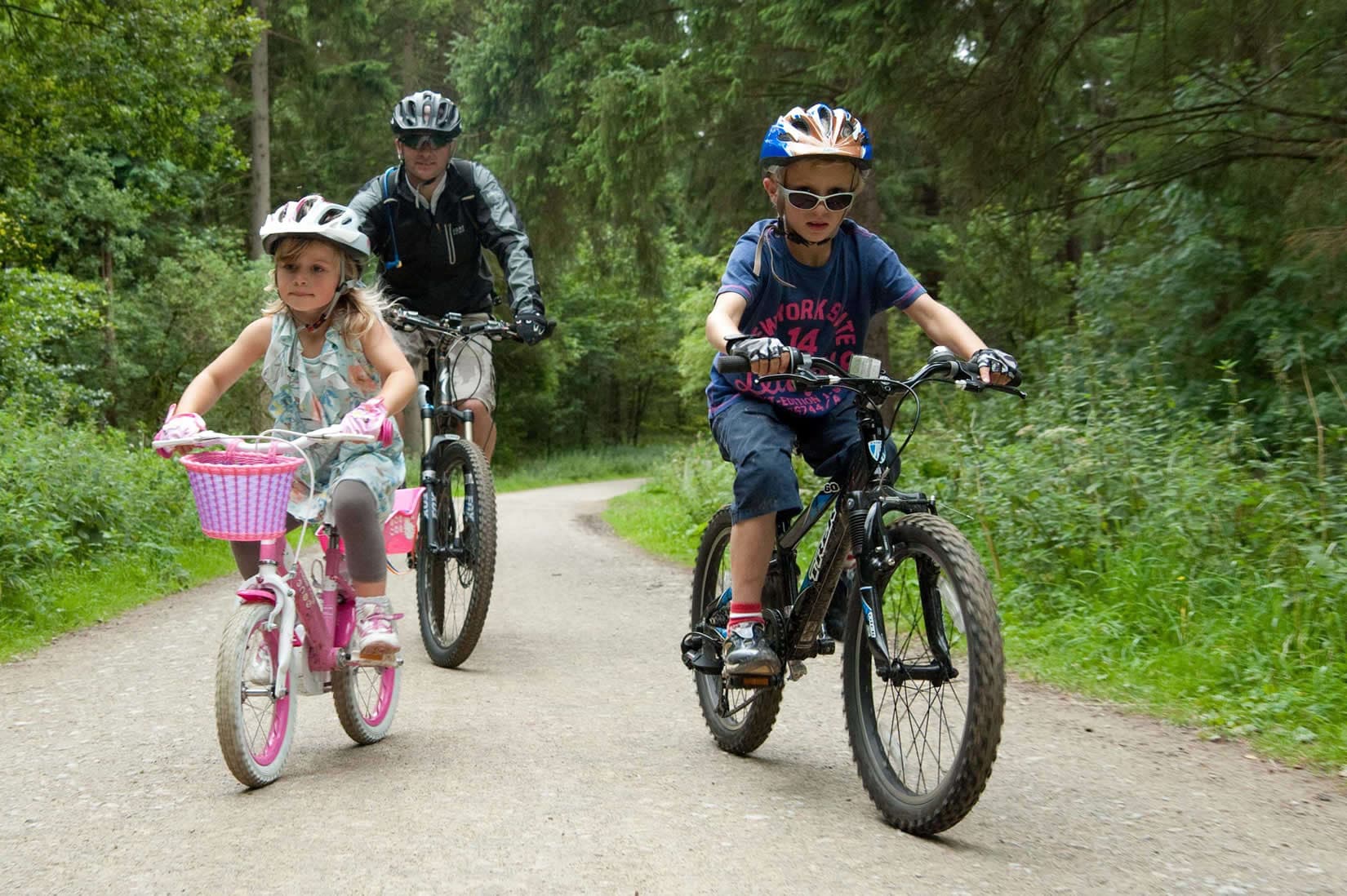 Outdoors - Get Active - Children Outdoors Activities and Days Out