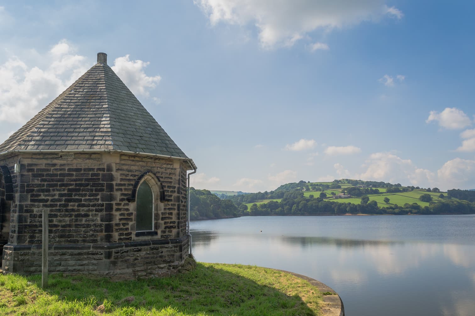 Damflask Reservoir Walk