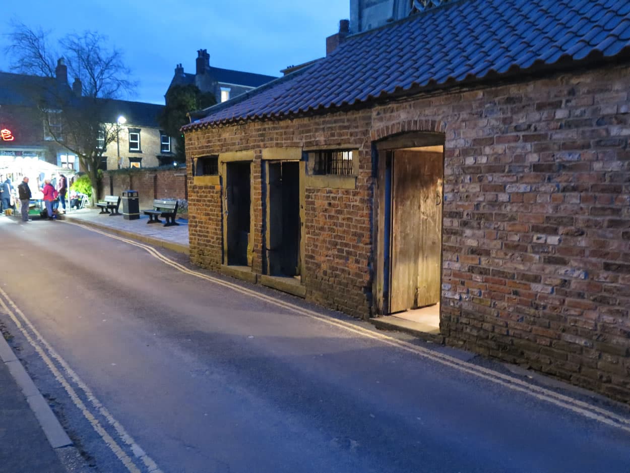 Walk: Carlton West and the River Aire